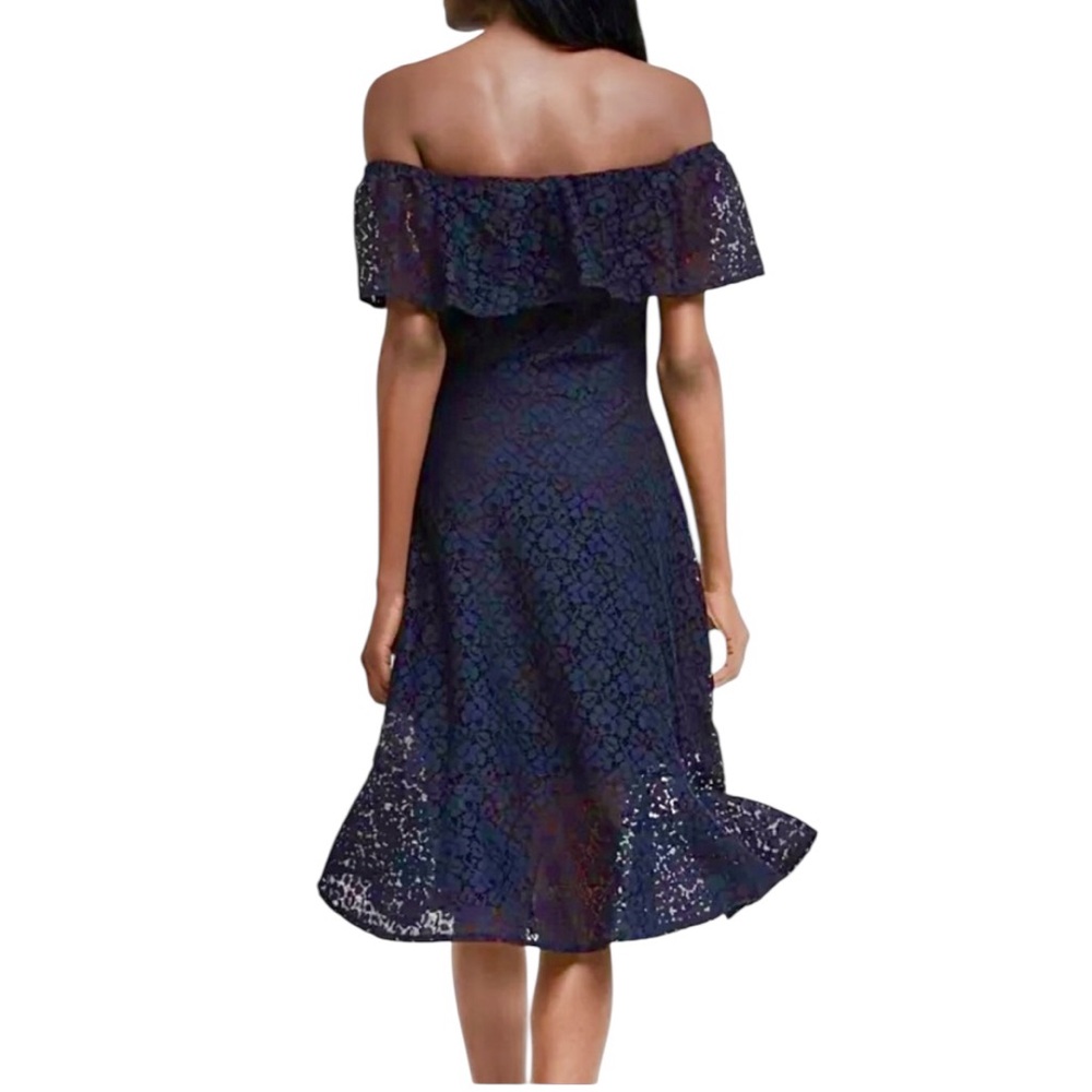 Banana Republic off the shoulder Navy Lace Midi Dress size 2p - Picture 2 of 6